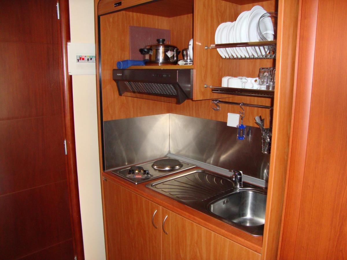 نيدري Captain Stavros Hotel المظهر الخارجي الصورة