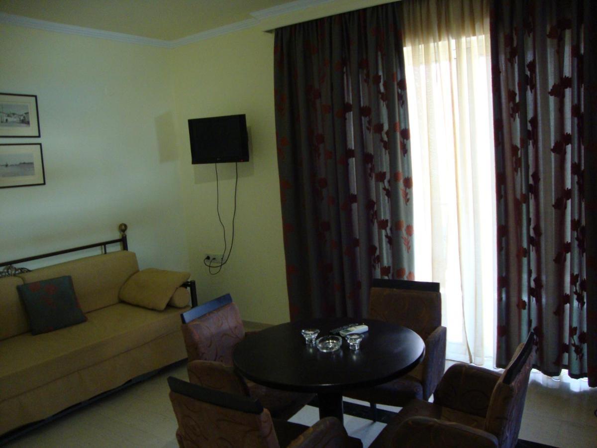 نيدري Captain Stavros Hotel المظهر الخارجي الصورة