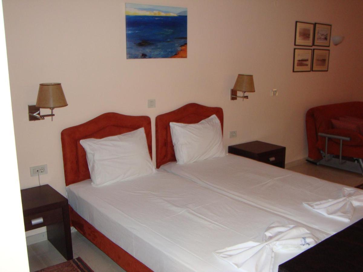 نيدري Captain Stavros Hotel المظهر الخارجي الصورة