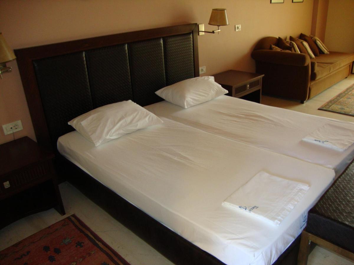 نيدري Captain Stavros Hotel المظهر الخارجي الصورة